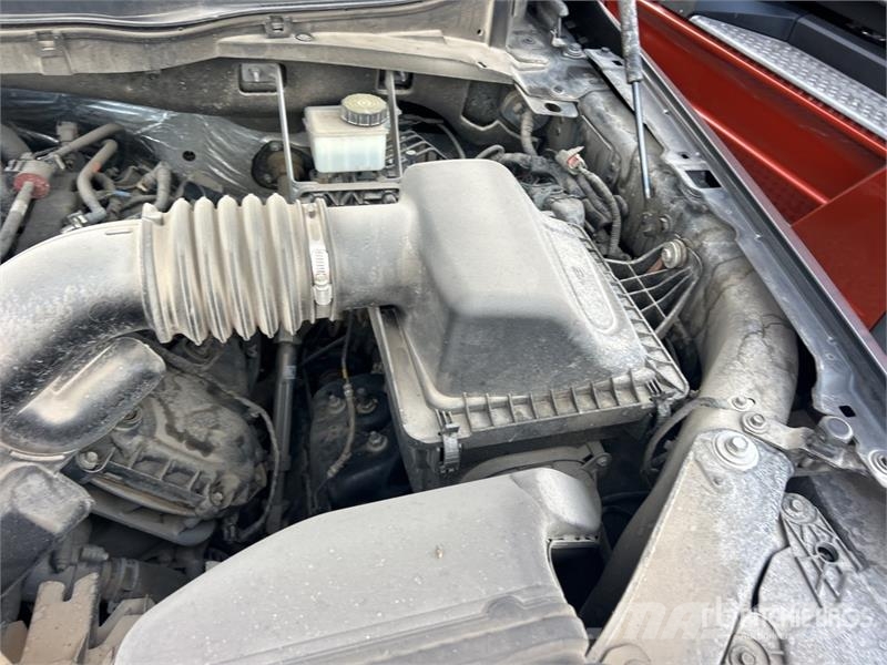 Ford F-150 Lariat 4x4 Crew Cab Pickup 其他