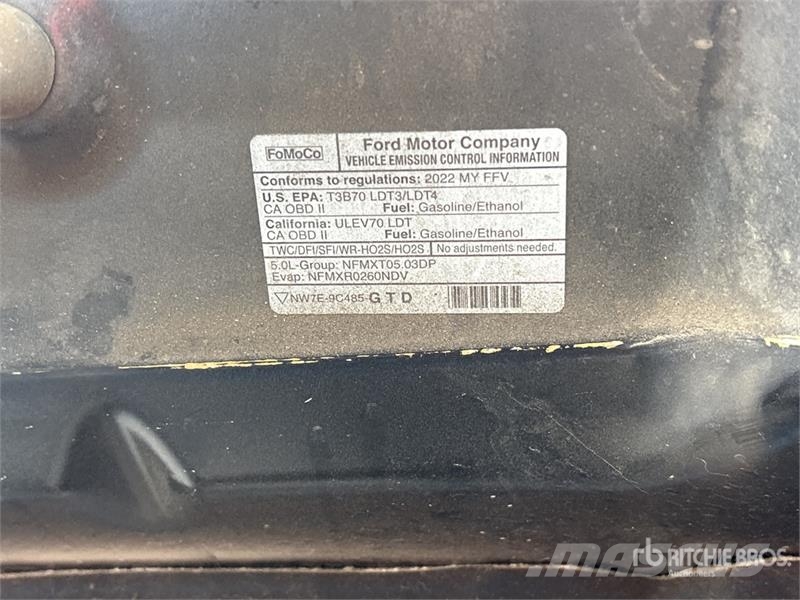 Ford F-150 Lariat 4x4 Crew Cab Pickup 其他