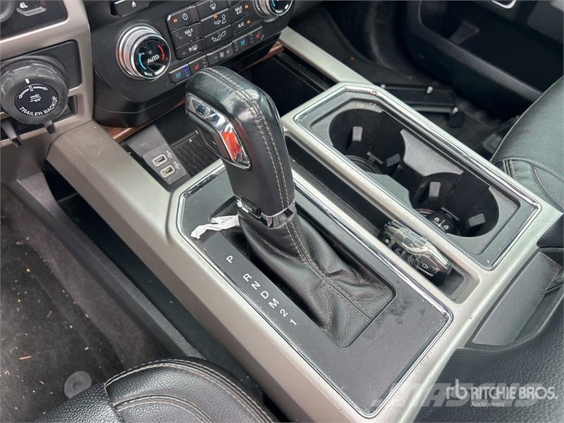 Ford F-150 Lariat 4x4 Crew Cab Pickup Drugi