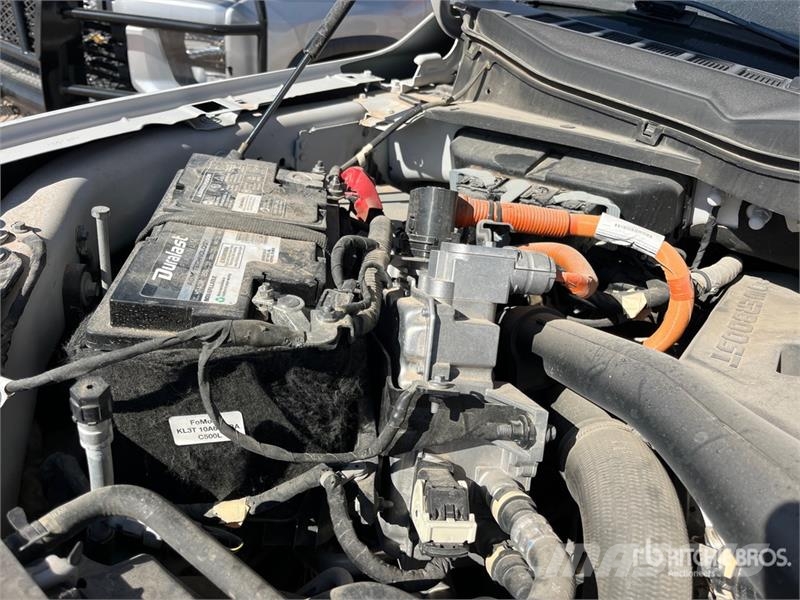 Ford F-150 Platinum 4x4 Crew Cab Pickup Прочие фургоны