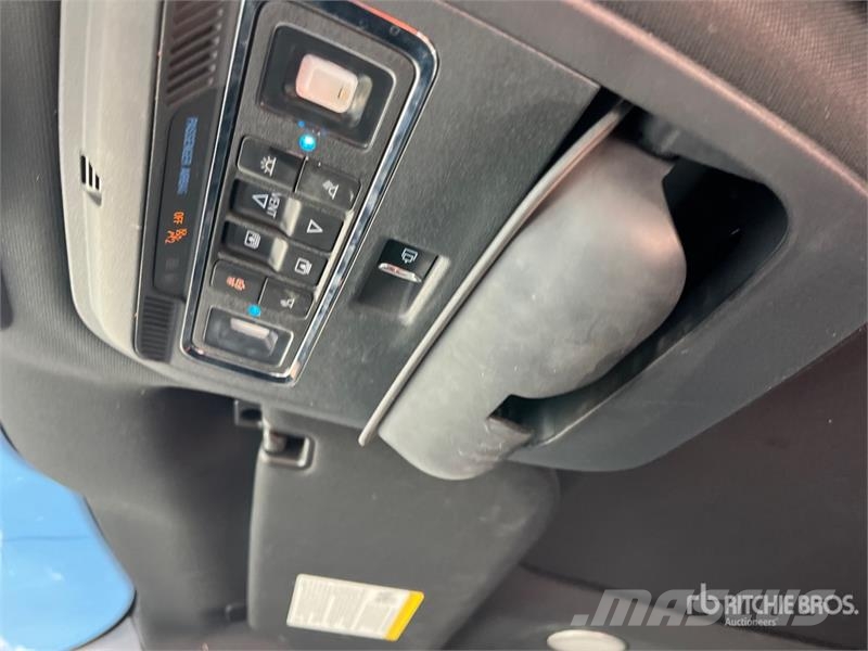 Ford F-150 Platinum 4x4 Crew Cab Pickup Прочие фургоны