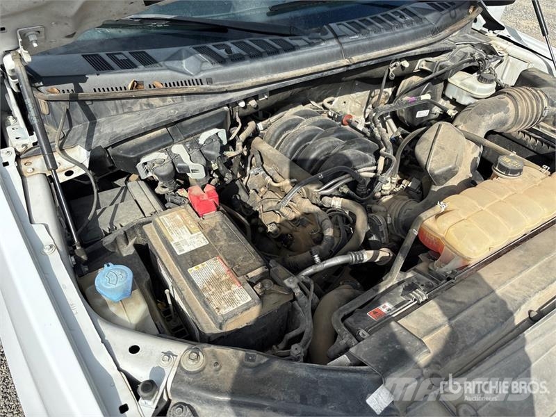 Ford F-150 STX 4x4 Crew Cab Pickup Muu