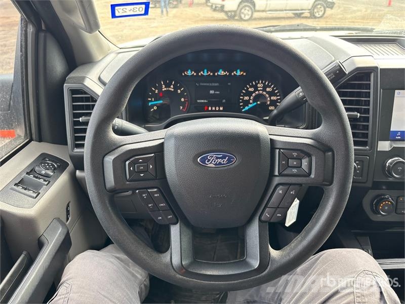 Ford F-150 STX 4x4 Crew Cab Pickup Muu