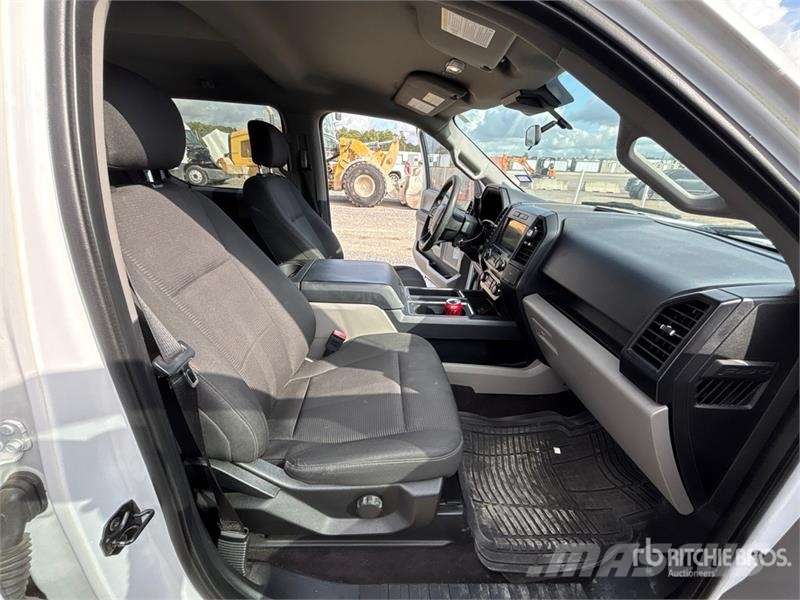 Ford F-150 STX 4x4 Crew Cab Pickup Muu