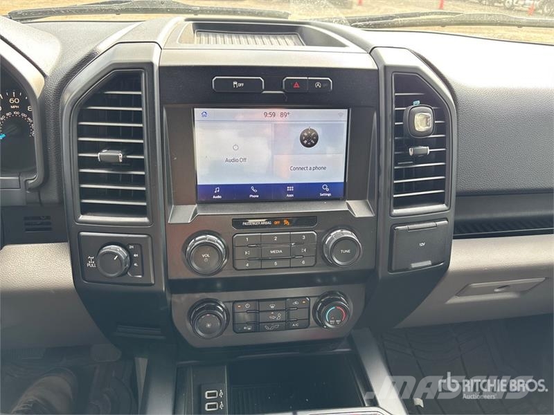 Ford F-150 STX 4x4 Crew Cab Pickup Muu