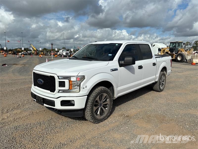 Ford F-150 STX 4x4 Crew Cab Pickup Muu