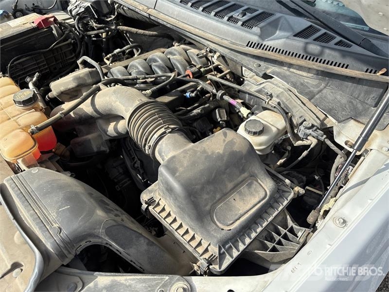 Ford F-150 STX 4x4 Crew Cab Pickup Muu