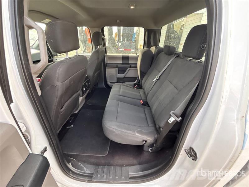 Ford F-150 STX 4x4 Crew Cab Pickup Muu