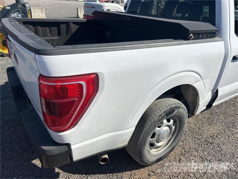 Ford F-150 XL 4x2 Crew Cab Pickup Ostalo
