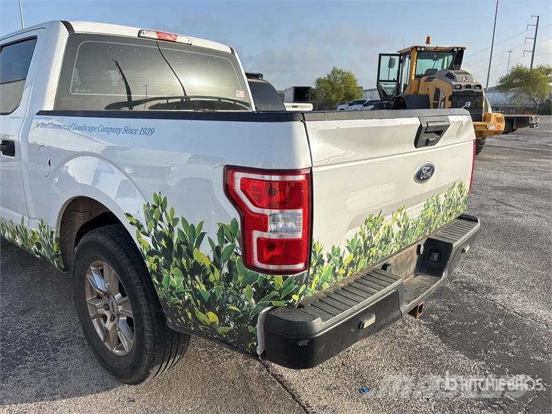 Ford F-150 XL 4x2 Crew Cab Pickup Furgoni altro