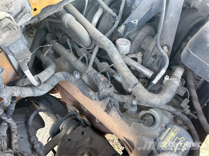 Ford F-150 XL 4x2 Crew Cab Pickup Ostalo