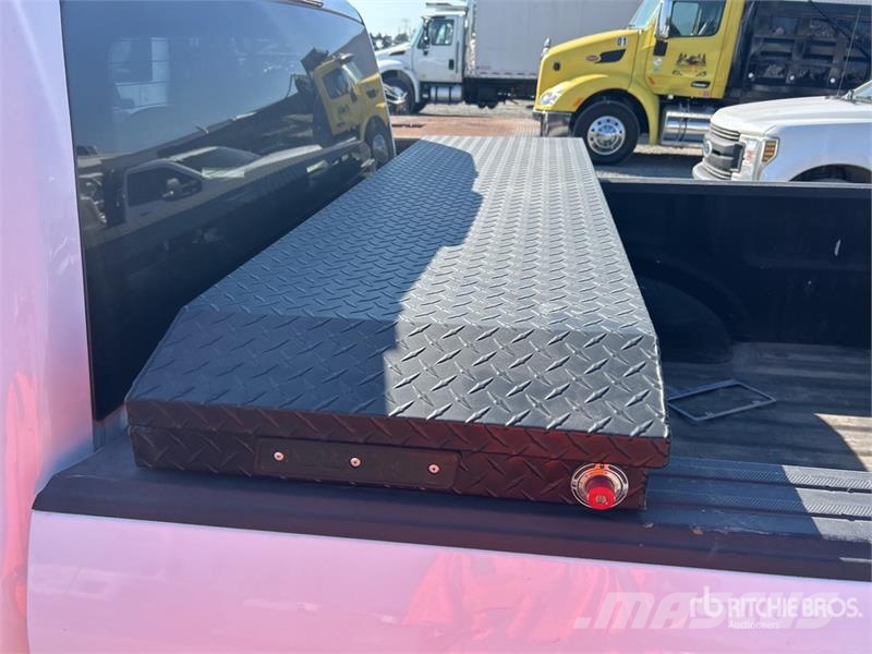 Ford F-150 XL 4x2 Crew Cab Pickup Ostalo