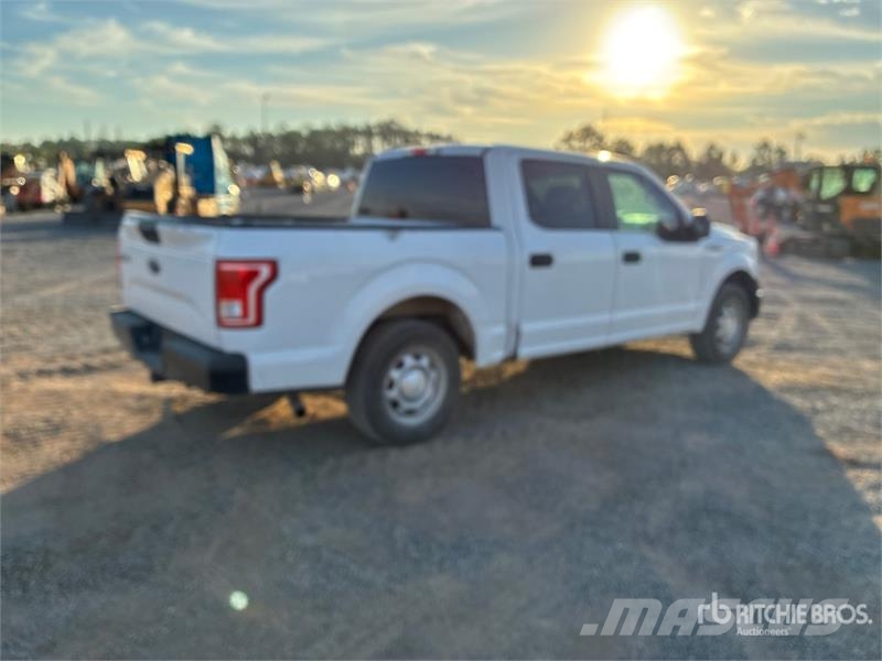 Ford F-150 XL 4x2 Crew Cab Pickup Muut autot