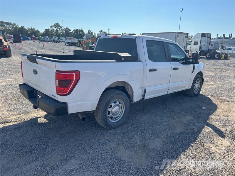 Ford F-150 XL 4x2 Crew Cab Pickup Ostalo