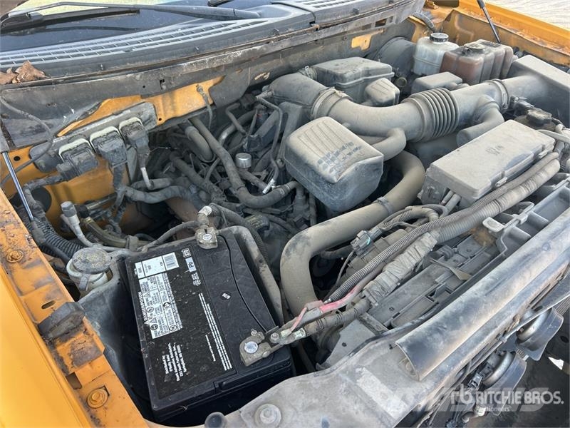 Ford F-150 XL 4x2 Crew Cab Pickup Ostalo