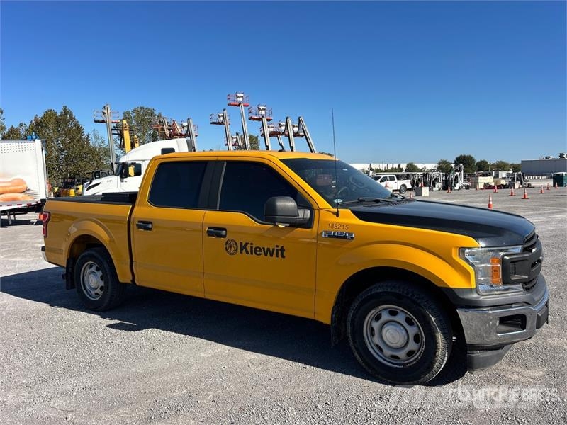 Ford F-150 XL 4x2 Crew Cab Pickup Inne
