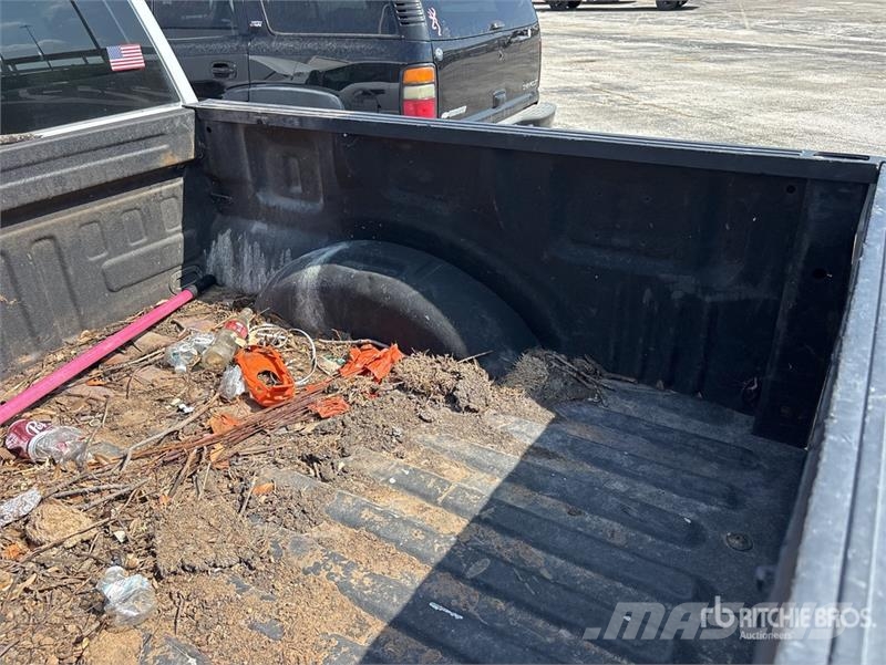 Ford F-150 XL 4x2 Crew Cab Pickup Furgoni altro