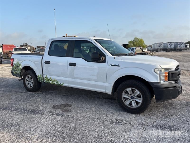 Ford F-150 XL 4x2 Crew Cab Pickup Інше