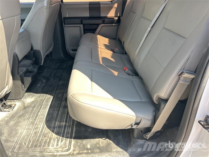 Ford F-150 XL 4x2 Crew Cab Pickup Other