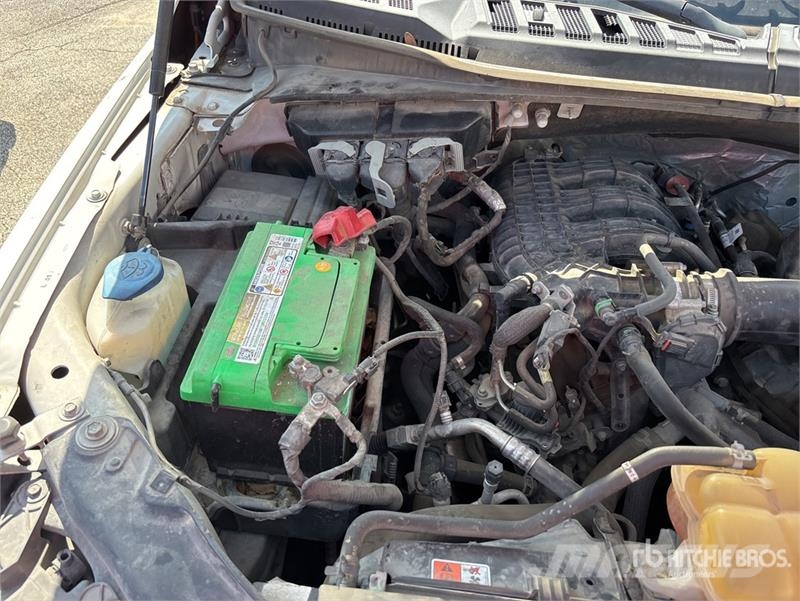 Ford F-150 XL 4x2 Crew Cab Pickup Furgoni altro