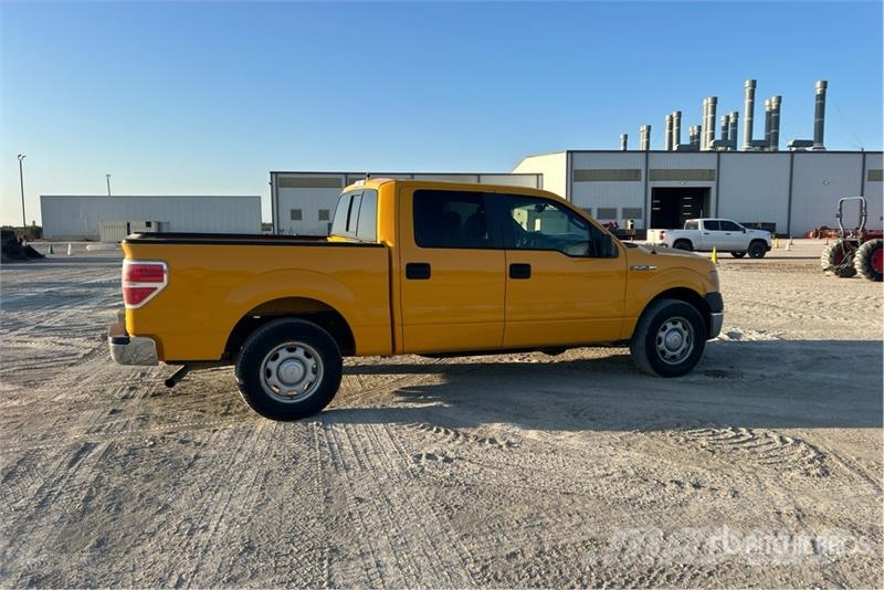 Ford F-150 XL 4x2 Crew Cab Pickup Ostalo