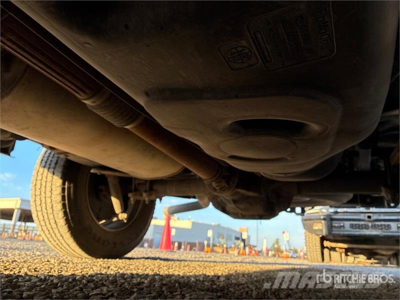 Ford F-150 XL 4x2 Crew Cab Pickup Muut autot