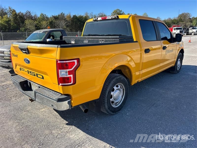 Ford F-150 XL 4x2 Crew Cab Pickup Inne