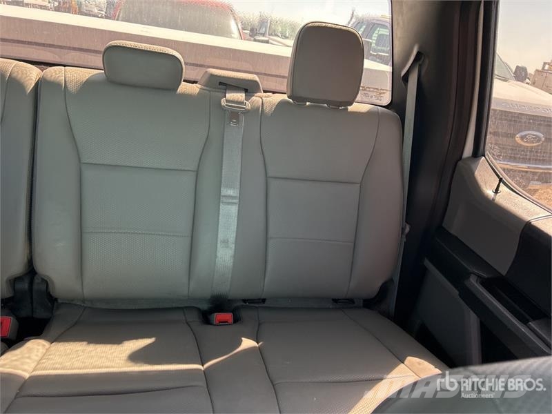 Ford F-150 XL 4x2 Crew Cab Pickup Other