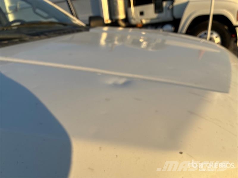 Ford F-150 XL 4x2 Crew Cab Pickup Muut autot