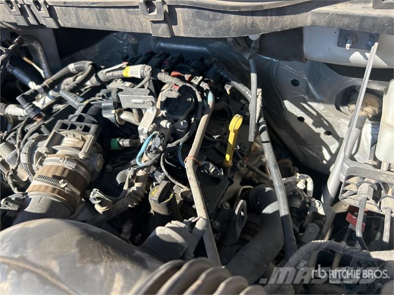 Ford F-150 XL 4x2 Crew Cab Pickup Ostalo