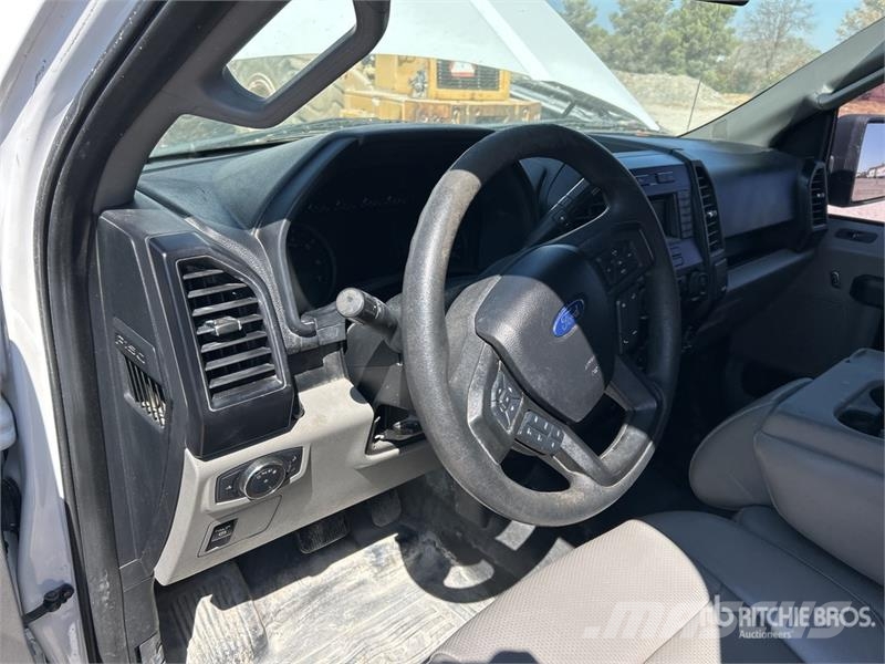 Ford F-150 XL 4x2 Crew Cab Pickup Other
