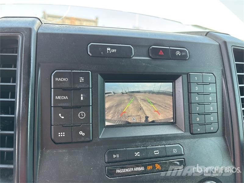 Ford F-150 XL 4x2 Crew Cab Pickup Furgoni altro