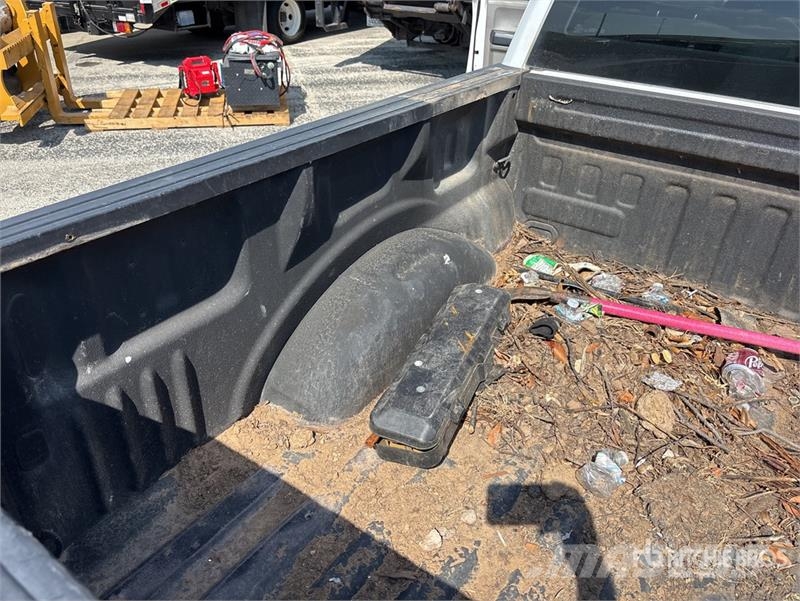 Ford F-150 XL 4x2 Crew Cab Pickup Furgoni altro