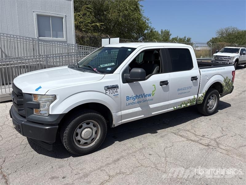 Ford F-150 XL 4x2 Crew Cab Pickup Ostalo