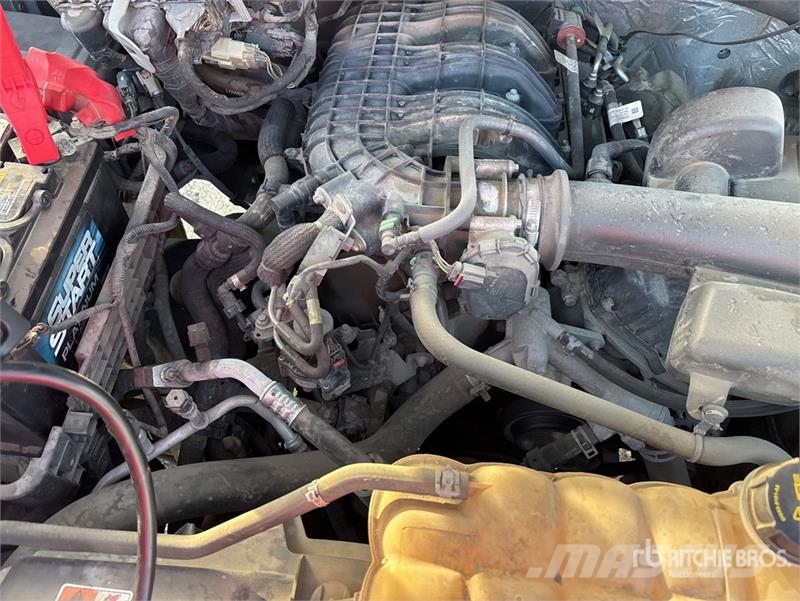 Ford F-150 XL 4x2 Crew Cab Pickup Інше