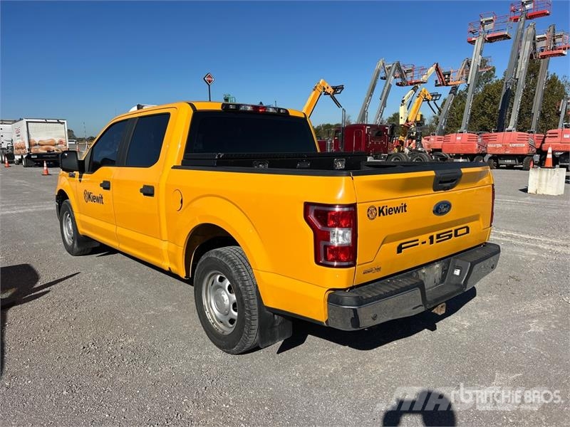 Ford F-150 XL 4x2 Crew Cab Pickup Inne