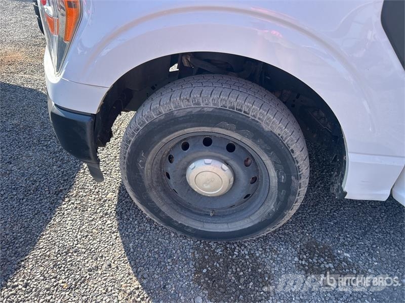 Ford F-150 XL 4x2 Crew Cab Pickup Ostalo