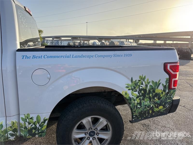 Ford F-150 XL 4x2 Crew Cab Pickup Інше
