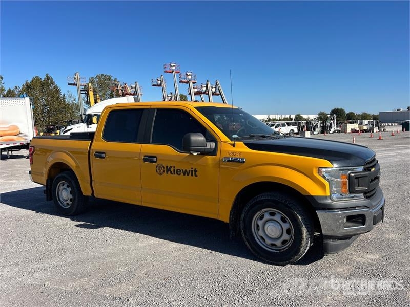 Ford F-150 XL 4x2 Crew Cab Pickup Inne