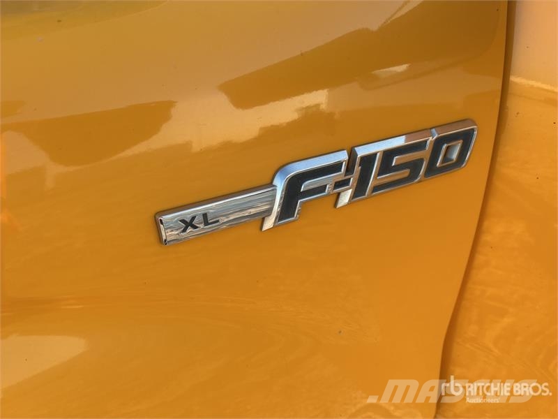 Ford F-150 XL 4x2 Crew Cab Pickup Ostalo