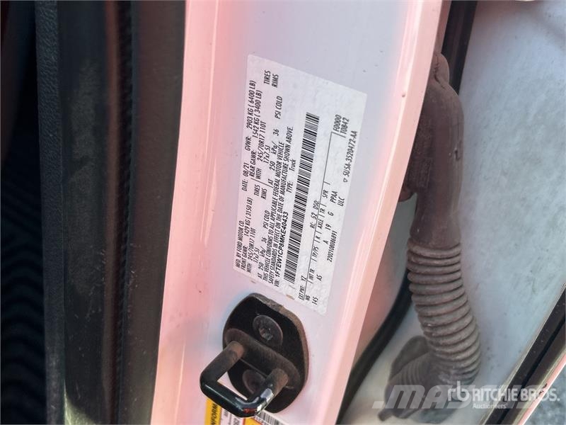 Ford F-150 XL 4x2 Crew Cab Pickup Ostalo