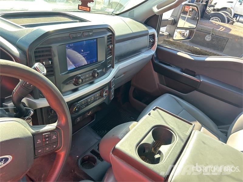 Ford F-150 XL 4x2 Crew Cab Pickup Ostalo