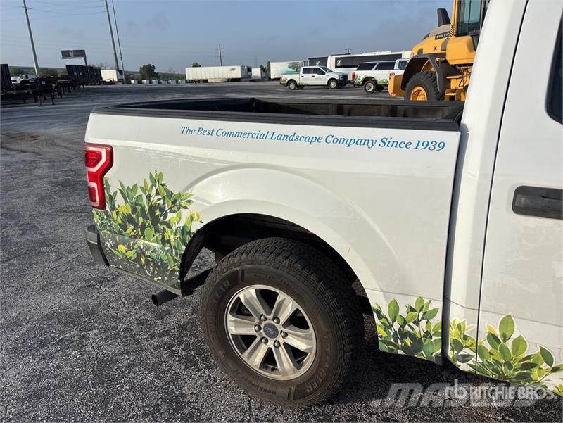 Ford F-150 XL 4x2 Crew Cab Pickup Інше