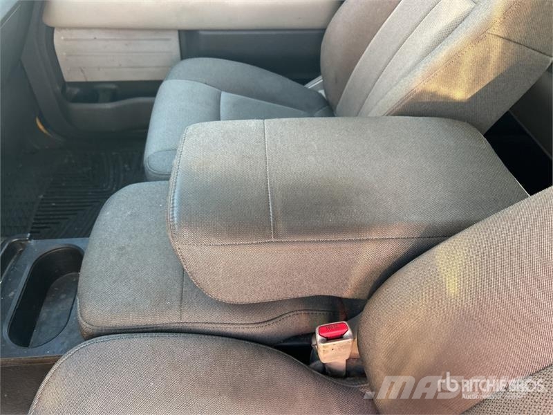 Ford F-150 XL 4x2 Crew Cab Pickup Ostalo