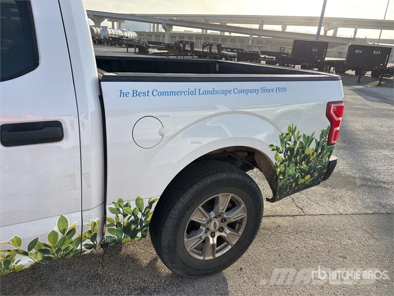 Ford F-150 XL 4x2 Crew Cab Pickup Furgoni altro