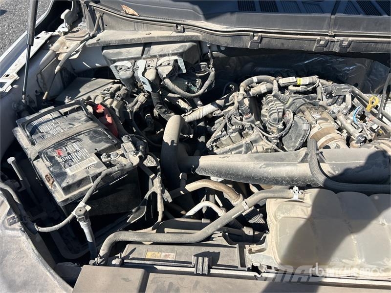 Ford F-150 XL 4x2 Crew Cab Pickup Ostalo