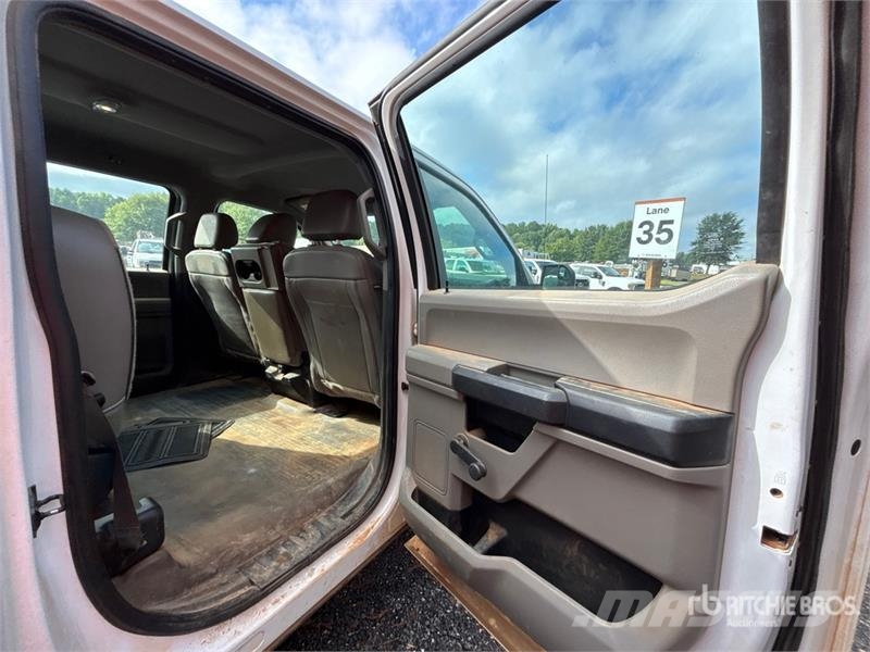 Ford F-150 XL 4x2 Crew Cab Pickup Other