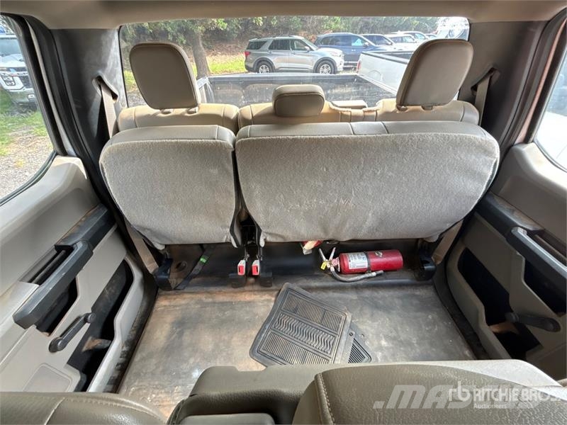 Ford F-150 XL 4x2 Crew Cab Pickup Other