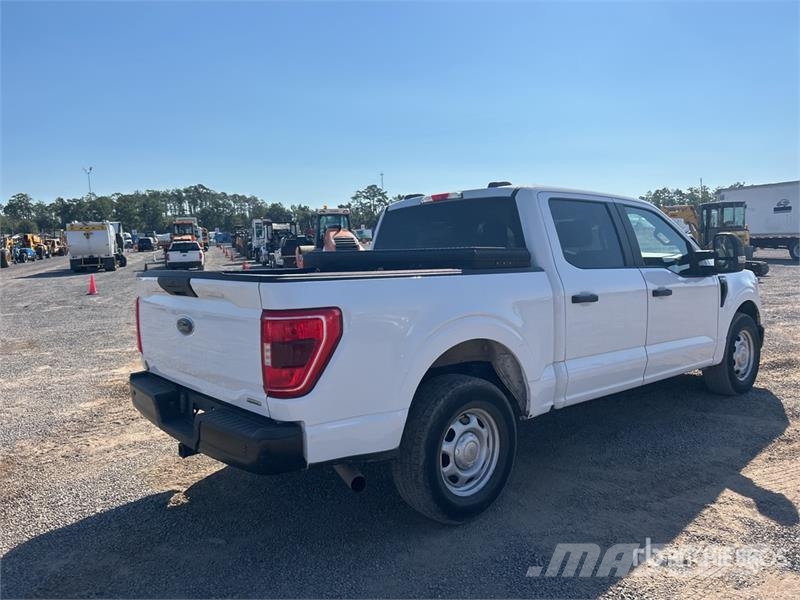 Ford F-150 XL 4x2 Crew Cab Pickup Ostalo