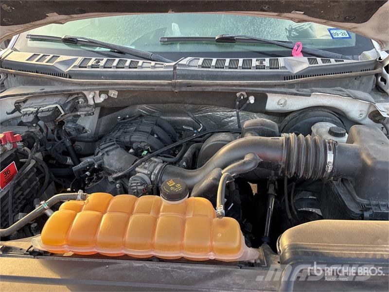 Ford F-150 XL 4x2 Crew Cab Pickup Otros